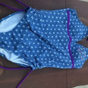 swim suite, one piece